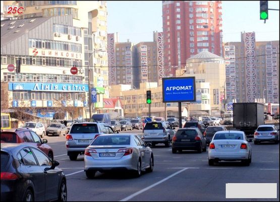 Фото рекламной плоскости по адресу Днепровская наб., разделитель, к Бажана