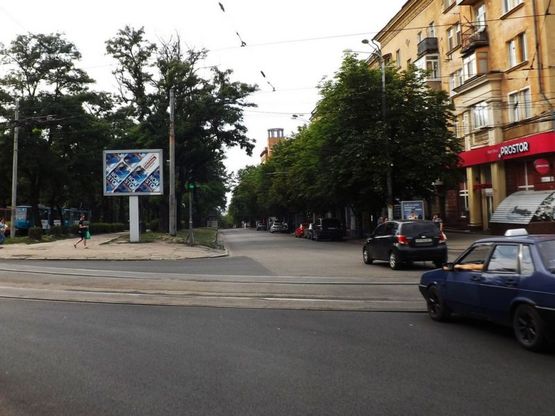 Фото рекламной плоскости по адресу пр.Д.Яворницького - Соборна площа/пр.К.Маркса - Октябрьская площадь, Национальный Политех
