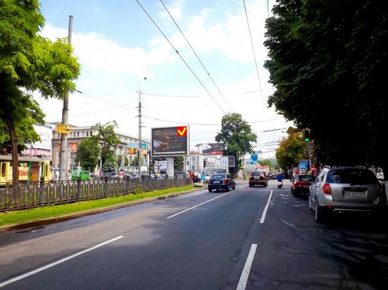 Фото рекламної площини за адресою пр-т. Д. Яворницького - вул. Короленка, ТЦ "Гранд Плаза", роллер 4х3/пр. К. Маркса - ул. Короленко, ТЦ "Гранд Плаза", роллер 4х3