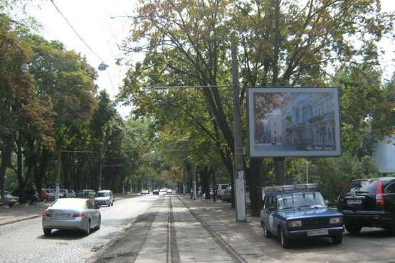 Фото рекламної площини за адресою Французский бульвар, 24