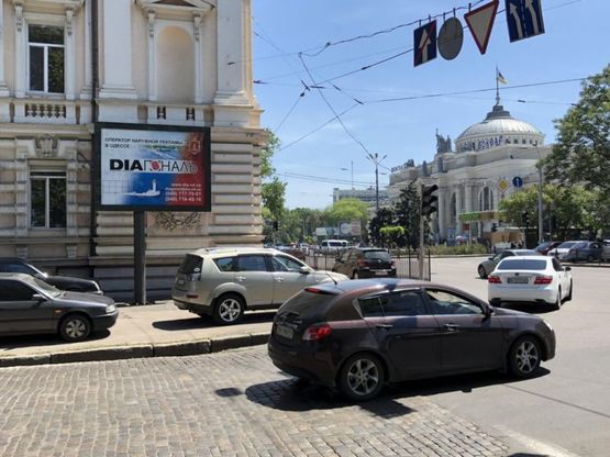 Фото рекламної площини за адресою Итальянский бульвар / Привокзальная площадь