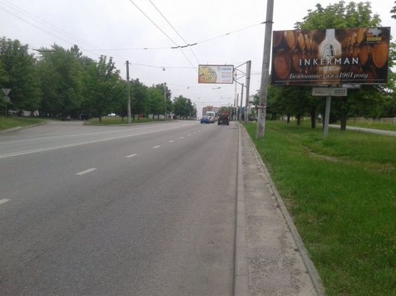 Фото рекламної площини за адресою вул.Кульпарківська_до_вул.Щирецька (Нова Лінія, ТВК Південний, ТЦ Victoria Gardens)