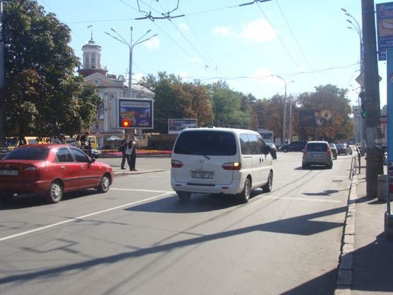 Фото рекламної площини за адресою Кооп.универ.(в центр)