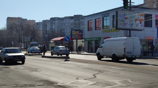 Фото рекламної площини за адресою Миру пр, 15