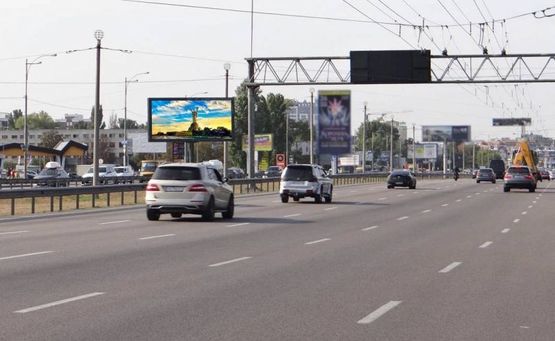 Фото рекламной плоскости по адресу Кільцева/ринок "Зодчих",готель-ресторан "ТИСА" (розподілювач) к пр-ту Перемоги (А2) СКРОЛЛЕР