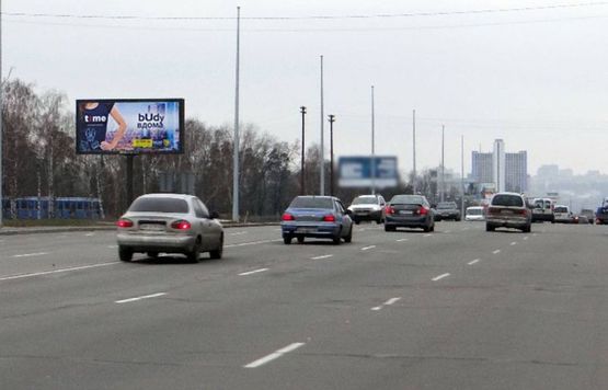 Фото рекламной плоскости по адресу Броварський пр-т-азс АМІК/між ст.м Чернігівська і ст м.Дарниця - на міст Метро (В5) СКРОЛЛЕР