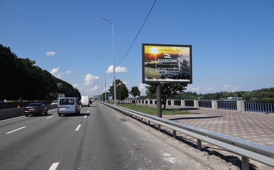 Фото рекламной плоскости по адресу Набережне ш / 450 м від м.Дніпро/напр.до Почтової пл. (А2) СКРОЛЕР