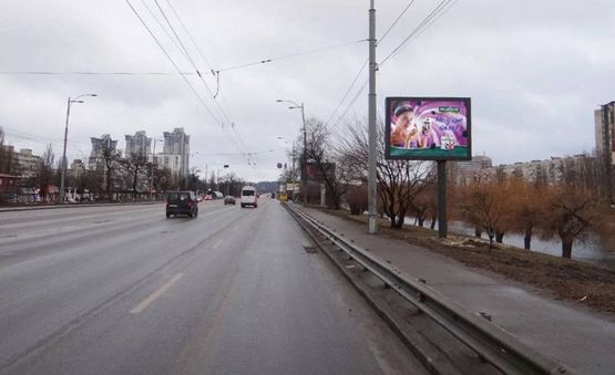 Фото рекламной плоскости по адресу пр-т Соборності (Воссоединения)/ринок Березняки,МакДональдс-на міст Патона (А3) СКРОЛЕР
