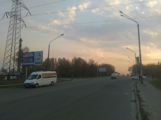 Фото рекламної площини за адресою Славы бульв. - Труда просп., (перекресток), БрокБизнесБанк, Автосалон "Chery" Днепропетровск-Авто", МРЭО №1, Райффайзен Банк Аваль, в направл. Запорожского шоссе