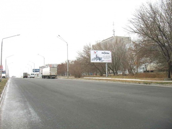 Фото рекламной плоскости по адресу Славы бульв. - Паникахи ул., (БрокБизнесБанк, Автосалон "Chery" Днепропетровск-Авто", МРЭО №1, Райффайзен Банк Аваль), в направл. Запорожского шоссе