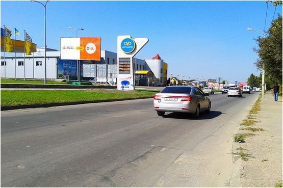 Фото рекламної площини за адресою Пилотская ул., 12, АЗС "Укрнафта" (ТЦ "7 континет")