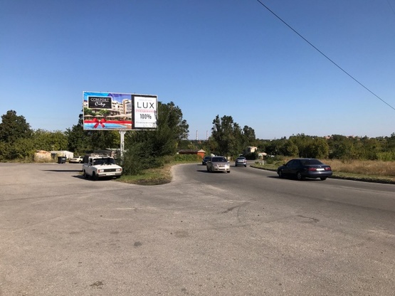 Фото рекламной плоскости по адресу Яснополянская ул., в напр. Южного моста, новой Объездной дороги (картинг-клуб, кафе "Шашлык")