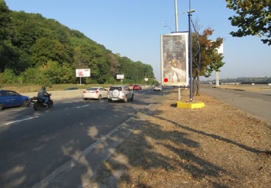 Фото рекламної площини за адресою Набережное шоссе (эл. опора № 49)