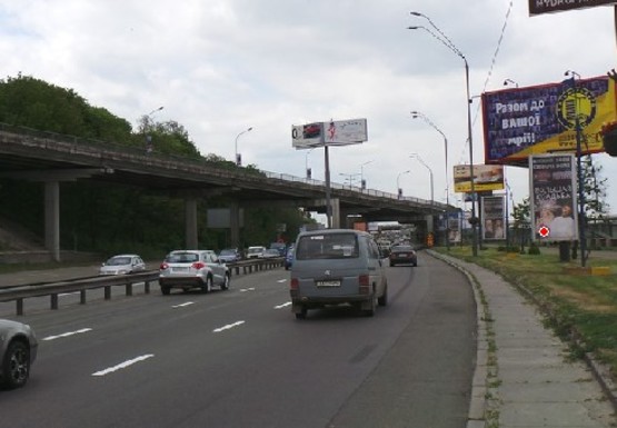 Фото рекламної площини за адресою Набережное шоссе