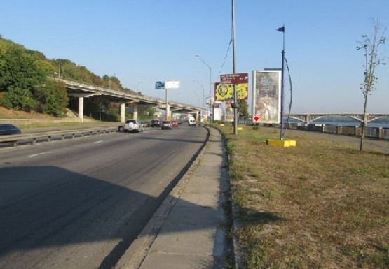 Фото рекламной плоскости по адресу Набережное шоссе (эл. опора № 83)