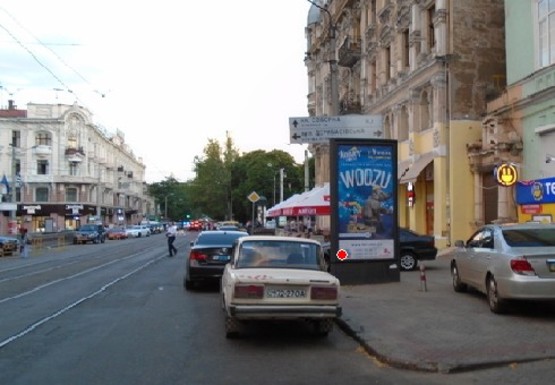 Фото рекламної площини за адресою Преображенская ул., 21