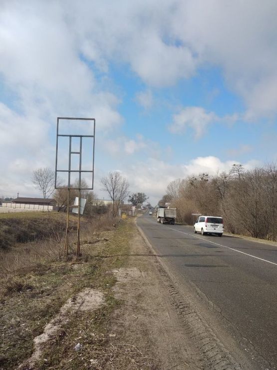 Фото рекламной плоскости по адресу c. Петрівське, траса  Київ-Бишів, Сьома від Києва, вул.