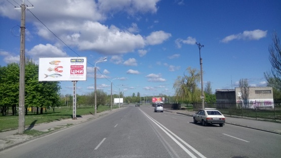 Фото рекламної площини за адресою Мирного Панаса просп., 1 (в направлении Заводской набережной), Молодежный городской парк, Ледовая арена, Летний театр