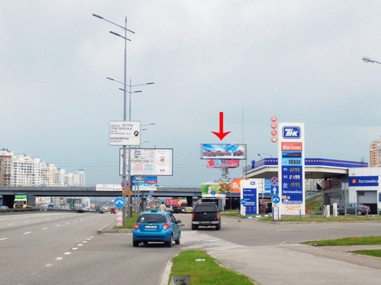 Фото рекламной плоскости по адресу Бажана пр-т, развязка с пр-м П.Григоренка, возле ст.м.Позняки, в сторону Южного моста