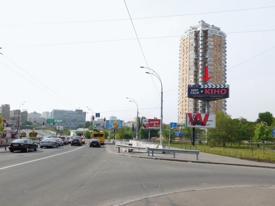 Фото рекламной плоскости по адресу Чоколовский б-р 40, пересечение с ул.Ушинского, в направлении ул.Индустриальной