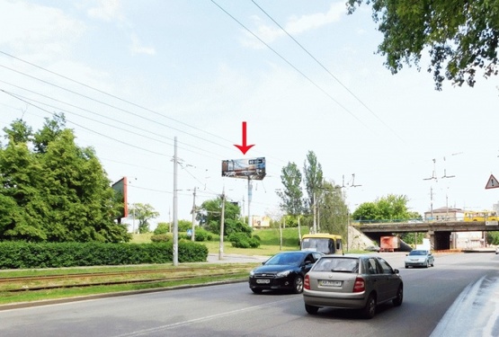 Фото рекламної площини за адресою Фрунзе ул., возле ул.Телиги Елены, Куреневского парка, со стороны ул.Фрунзе