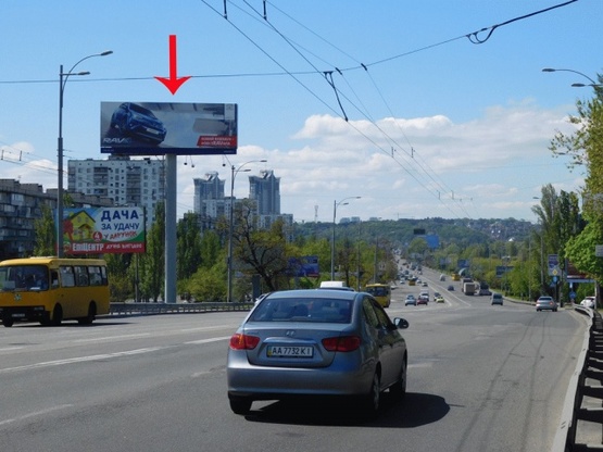 Фото рекламної площини за адресою Воссоединения пр-т, развязка с ул.Березняковской, в сторону моста Патона