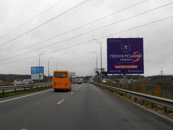 Фото рекламної площини за адресою м. Ірпінь, траса М-07, км 23+000 право