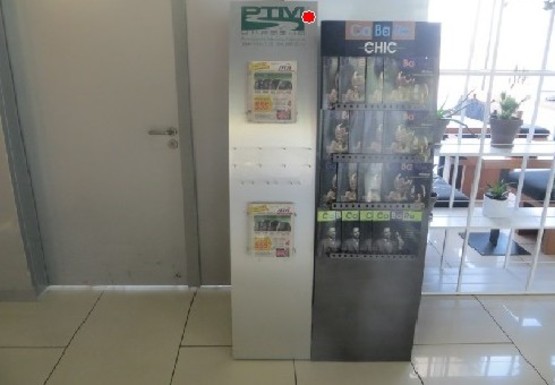 Фото рекламной плоскости по адресу Зал ожидания вылетов, Гейты, 2 этаж (Терминал А)