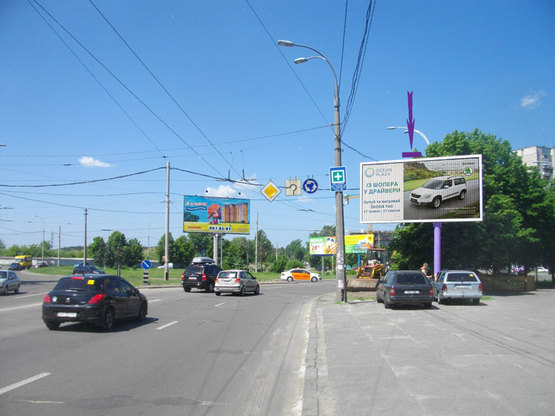 Фото рекламної площини за адресою ул. Правды,100