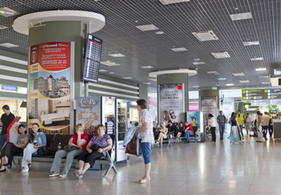 Фото рекламной плоскости по адресу Центральный холл, 1 этаж (Терминал А)