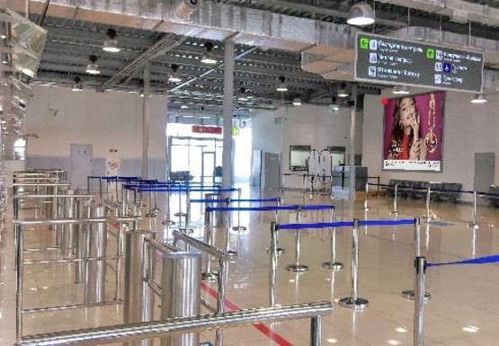 Фото рекламної площини за адресою Зал прилета  (Терминал D, Международные перелеты)