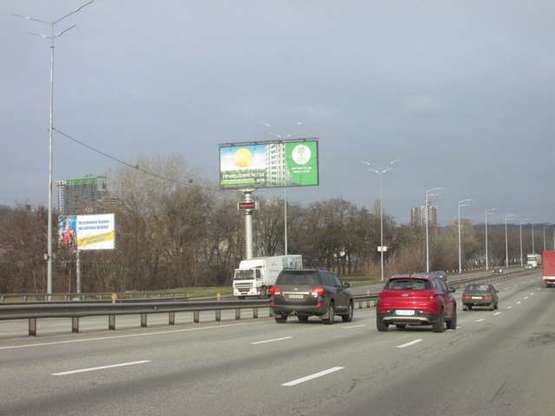 Фото рекламной плоскости по адресу Столичне шосе - Науки просп. (в направлені мосту Патона)