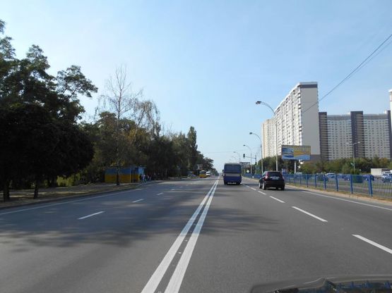 Фото рекламной плоскости по адресу м. Бровари, вул. Київська, навпроти будинку 306