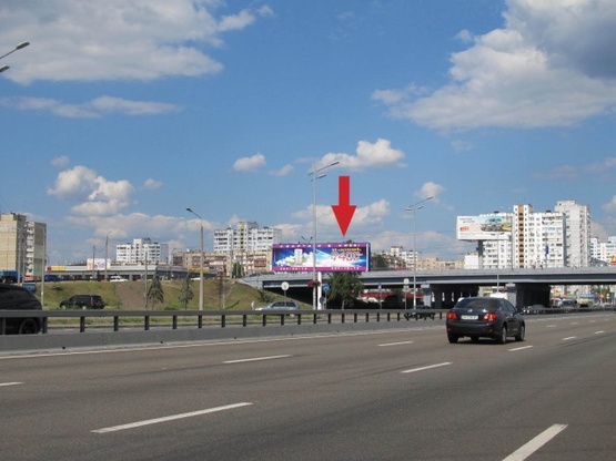 Фото рекламной плоскости по адресу Бажана Н. просп., ст. м. Харьковская, (McDonald's, рынок "Харьковский", ПравексБанк), направ. Бориспольского шоссе