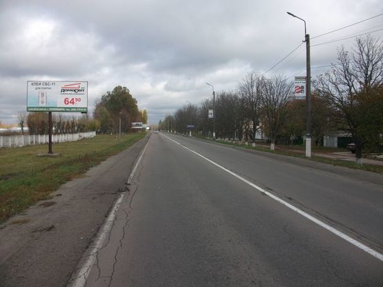 Фото рекламной плоскости по адресу вул.Декабристів,  навпроти 298, (западинка) злітна смуга 