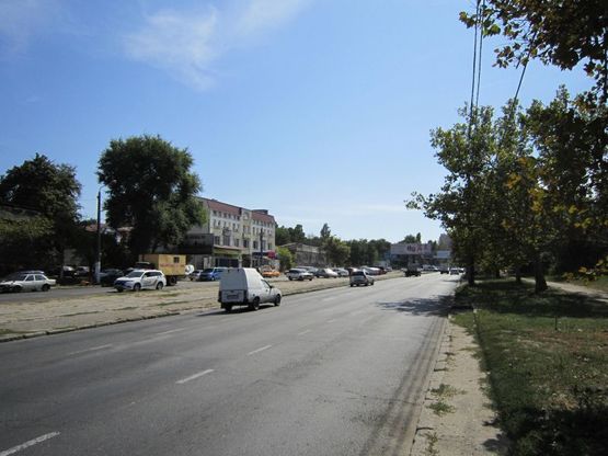 Фото рекламної площини за адресою ул. Балковская, 95 (от пересыпи)