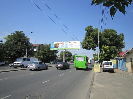 Фото рекламной плоскости по адресу ул. Щорса - ул. Корнюшина (левая из города)