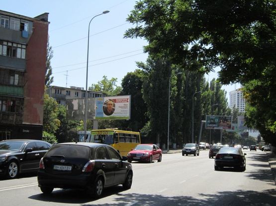 Фото рекламной плоскости по адресу ул. Краснова, 11 - ул. Авдеева-Черноморского (правая)