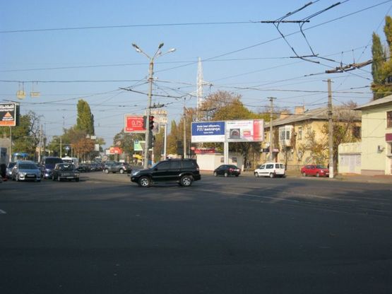 Фото рекламной плоскости по адресу Люстдорфская дорога, 23 (1 станция - маг. Монарх (Призма левая)