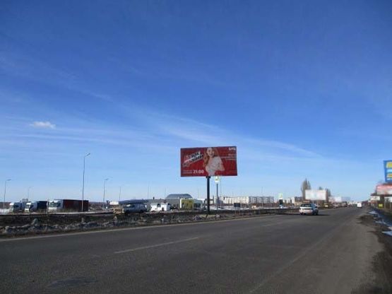 Фото рекламної площини за адресою Ростовская трасса - 2й на въезд в Харьков