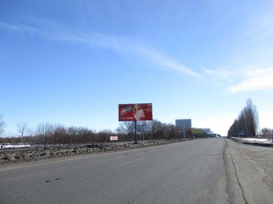Фото рекламной плоскости по адресу Ростовская трасса - 2й выезд на Чугуев, Ростовскую трассу