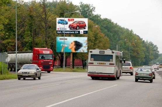 Фото рекламної площини за адресою Трасса Харьков - Симферополь пост ДПС (въезд в город)  (низ) (перед "АЗС")