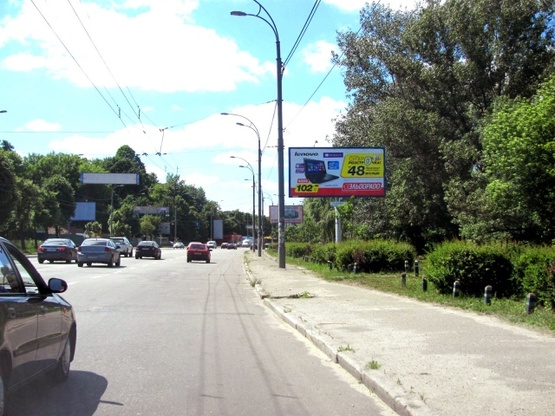 Фото рекламної площини за адресою Лобановского Валерия просп. (Краснозвездный просп.) (300м до ул. Кировоградская), АЗС "WOG", Совские пруды, ресторан "Нарния", направ. Севастопольской пл.