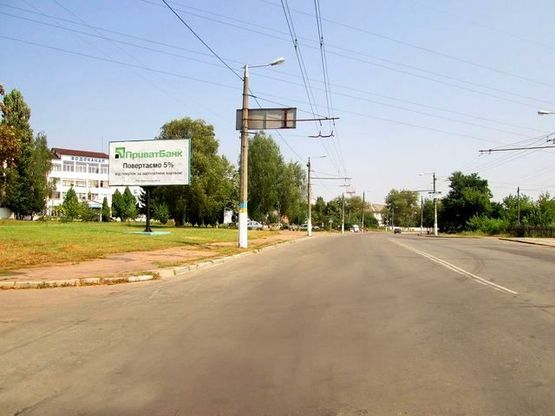 Фото рекламной плоскости по адресу Чудновская ул., 120 (Водоканал, 350м до Приват Банка)