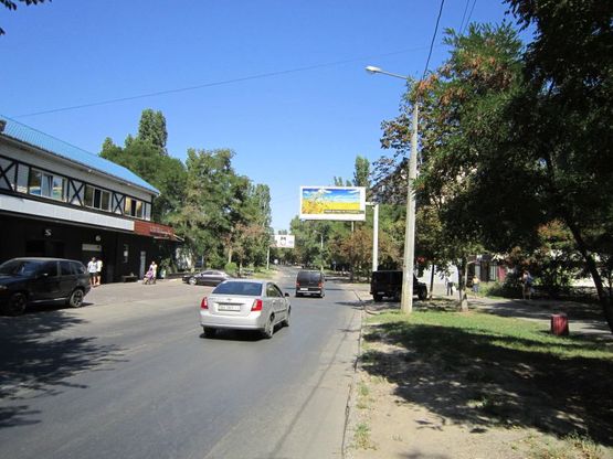 Фото рекламної площини за адресою ул. Ильфа и Петрова, 31/1