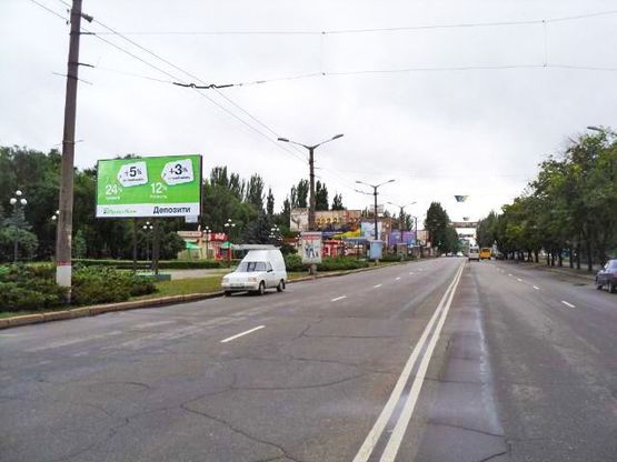 Фото рекламной плоскости по адресу Металлургов пр., парк