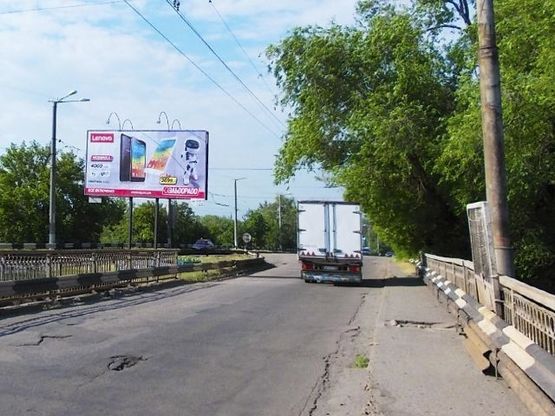 Фото рекламной плоскости по адресу Колачевского ул., разделитель, направление на ст. Роковатая