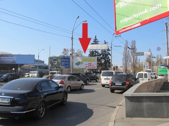 Фото рекламної площини за адресою Антоновича ул. (Горького) - Б. Васильковская, 180 (Лыбедская пл., ст. м. Лыбедская, ТР "Навигатор", ТРЦ "Ocean Plaza", Jazz Club, Научно-Техническая Библиотека), в направ. центра города, призма