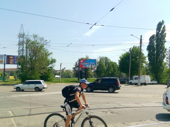 Фото рекламної площини за адресою Плехановская ул. - Морозова ул., (завод им.Малышева, ТРЦ РОСТ, парк Машиностроителей (парк ПКиО им.Артема), СТО "Саманд"),направл. из центра