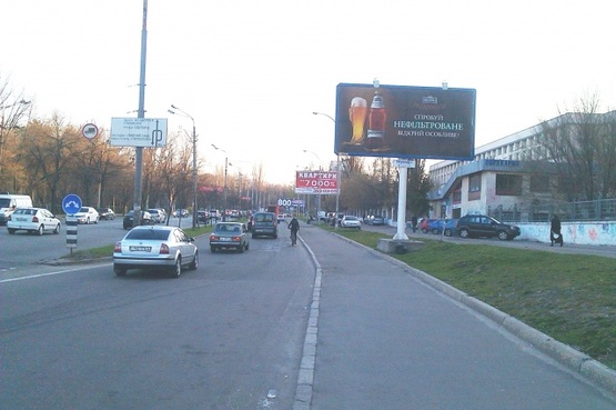 Фото рекламної площини за адресою Голосеевский просп. (40-летия Октября просп.) (ст. м. Голосеевская, за Голосеевской пл. в сторону Одесской трассы)